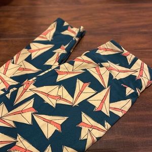OS Lularoe Paper Airplane Leggings